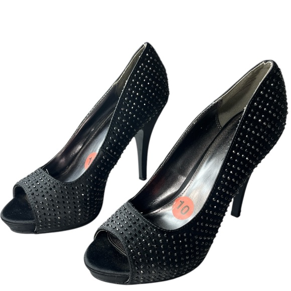 Rampage Gimme Platf Peep Toe Pumps - Picture 6 of 6